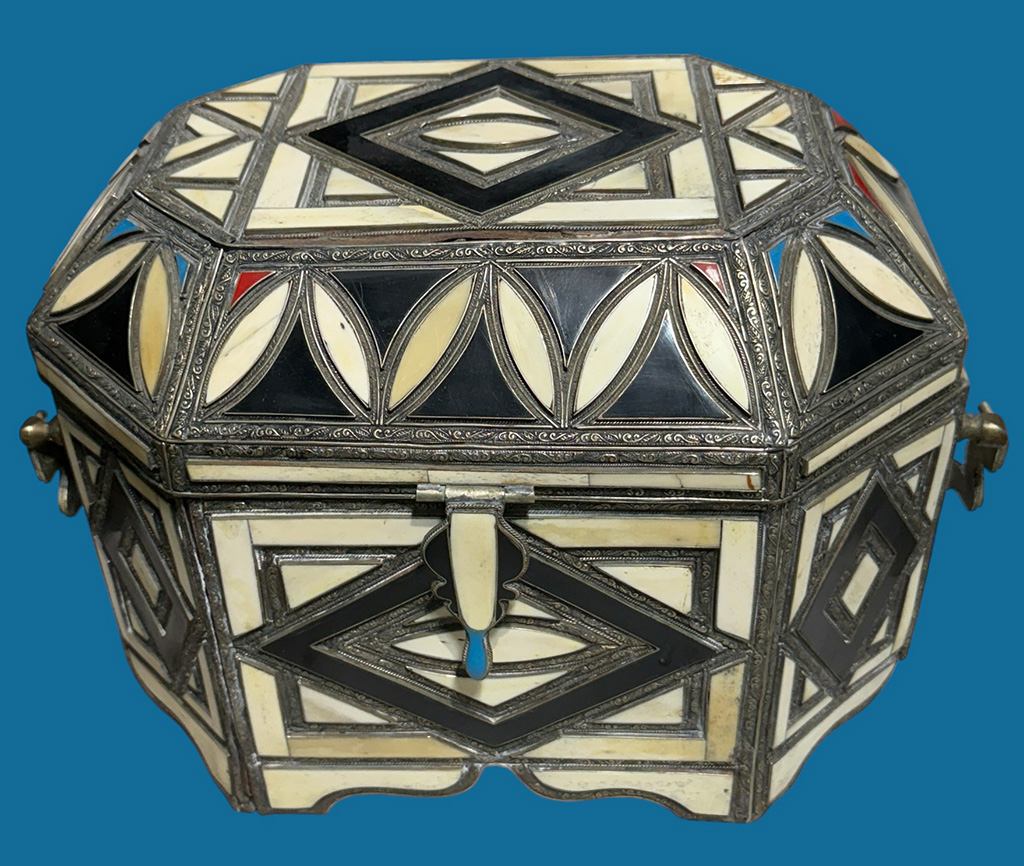Outstanding Online Antiques & Collectibles Auction – September 5, 2025